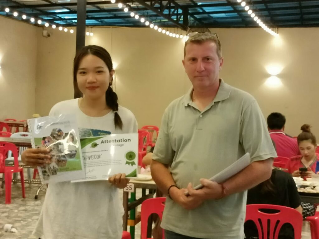 Cérémonie attestation de stage Laos Campus France